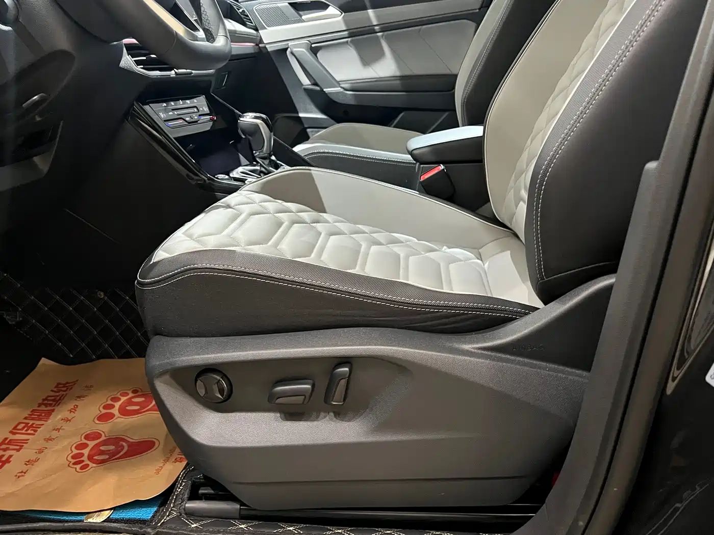 Volkswagen Tayron 2023 330TSI 2WD Luxury Plus Advanced Edition фото 7
