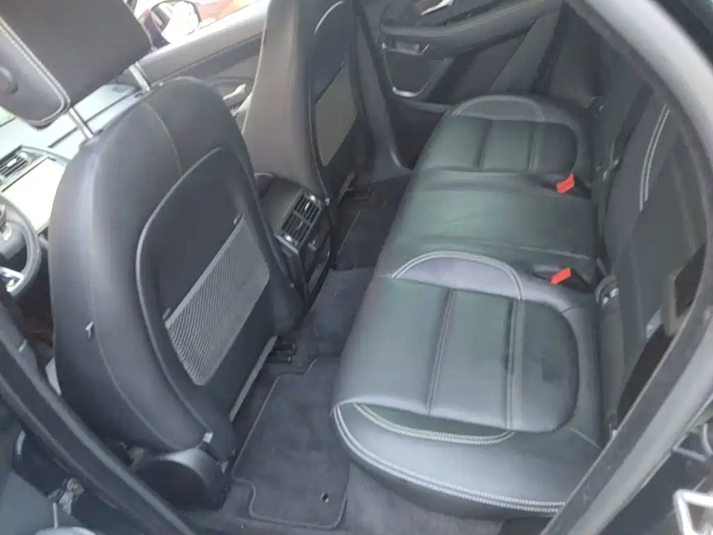 Photo 17 - Jaguar E-PACE