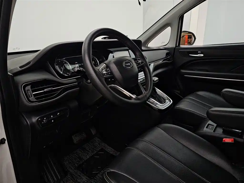GAC Trumpchi Trumpchi M6 2021 270T DCT Luxury Edition (6-Seater) фото 8