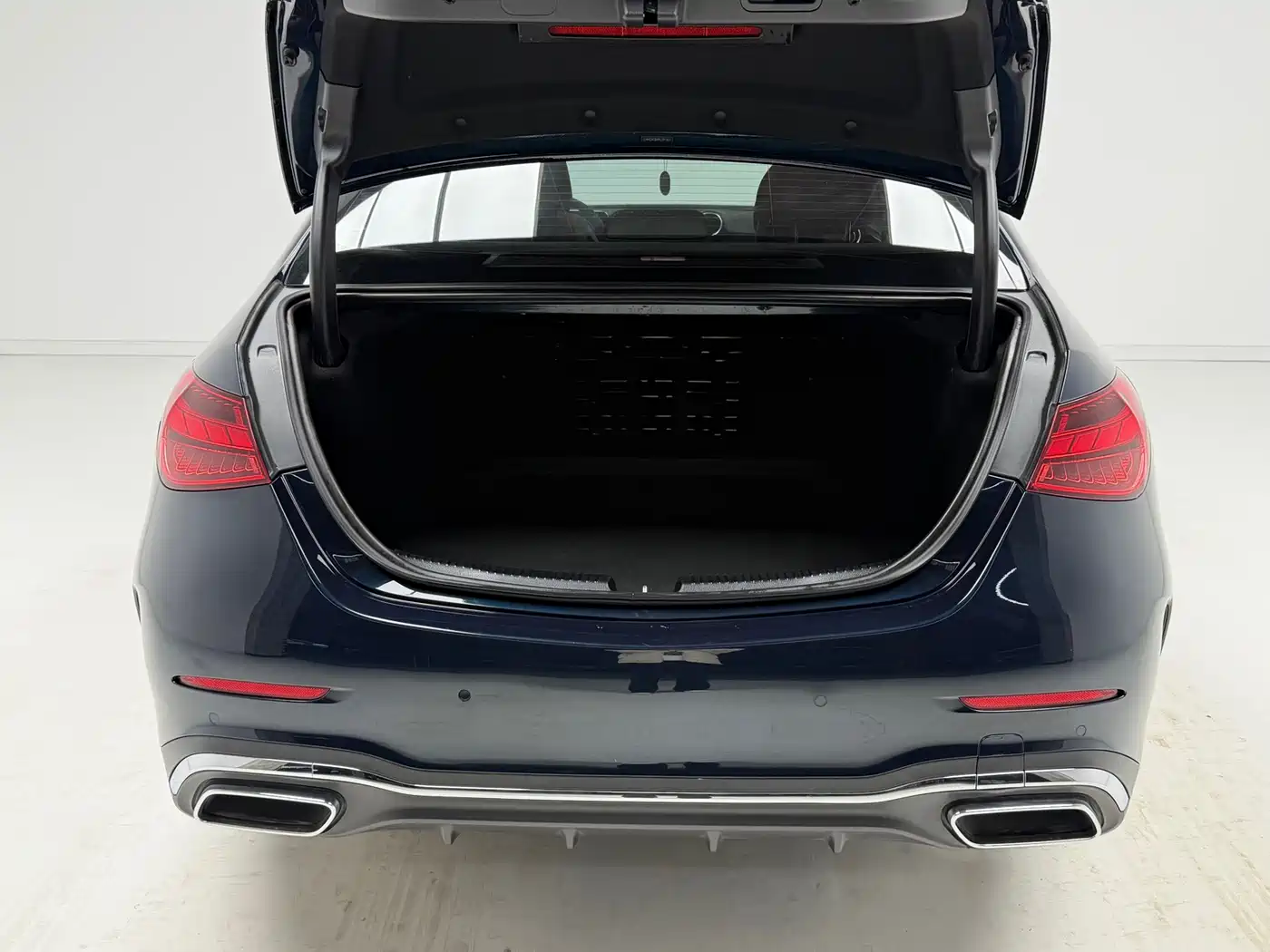 Mercedes-Benz C-Class 2023 Facelift II C 260 L Sport Edition фото 10