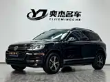 Фото 1 - Volkswagen Touareg