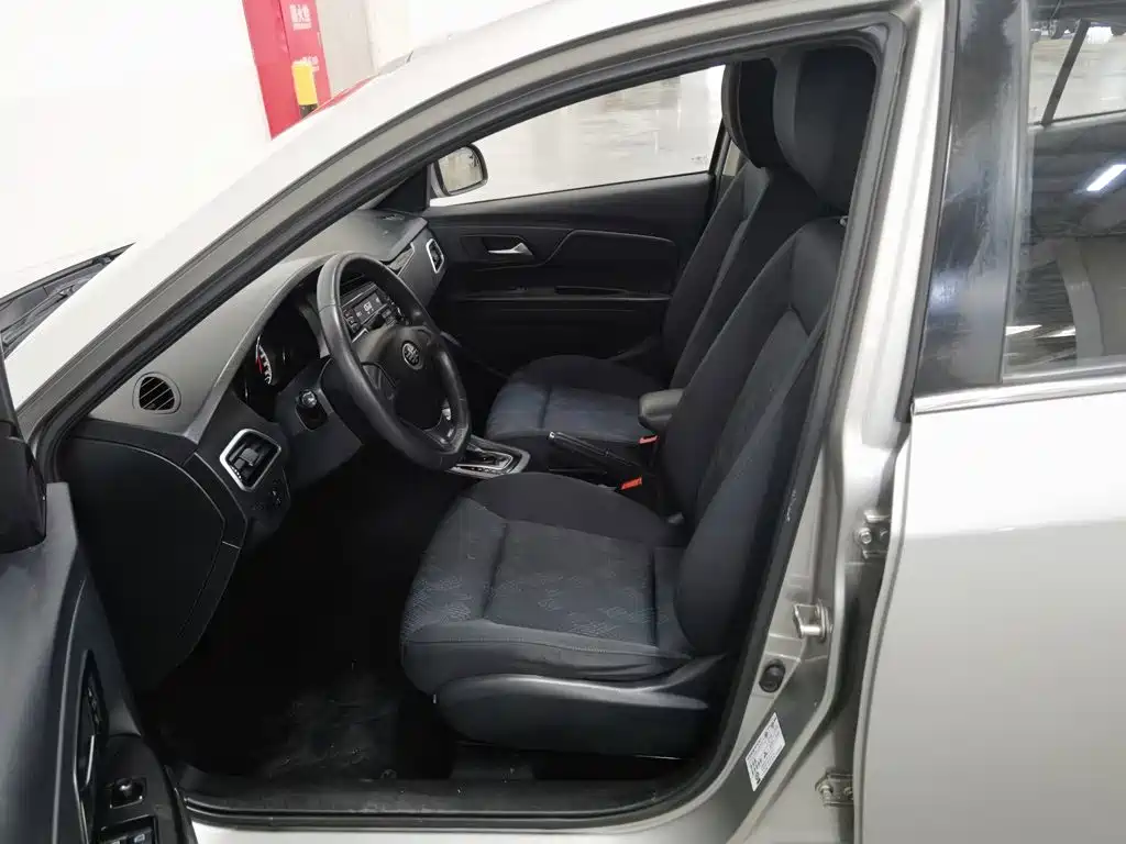 FAW Junpai A70 2017 2016 1.6L Automatic Base