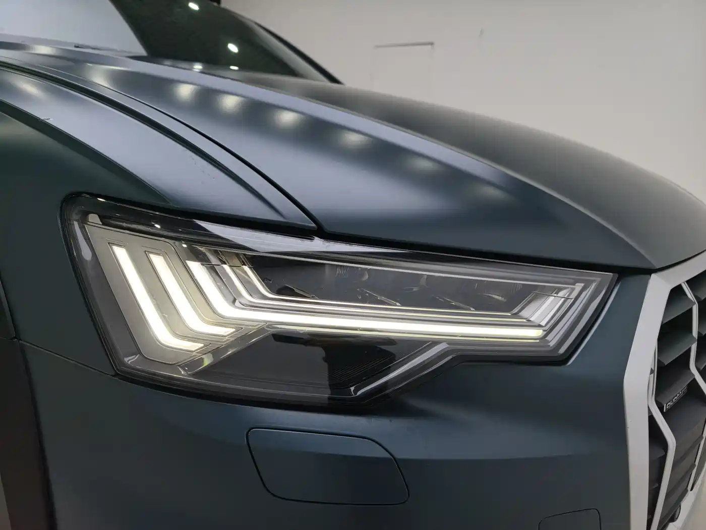 Audi A6 (Import) 2020 allroad quattro Explorer 55 TFSI Premium Off-Road фото 6