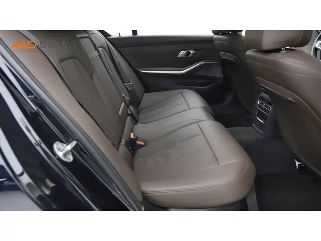 BMW 3 Series 2023 325Li M Sport Package фото 8