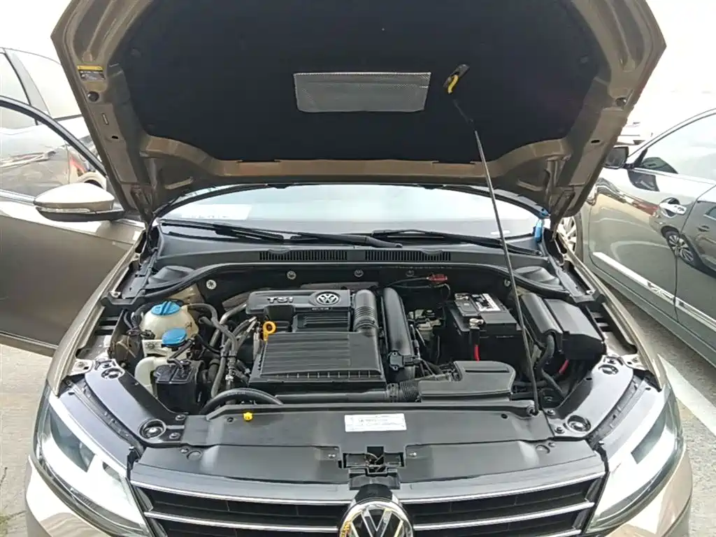Volkswagen Sagitar 2017 230TSI Automatic Comfort фото 20