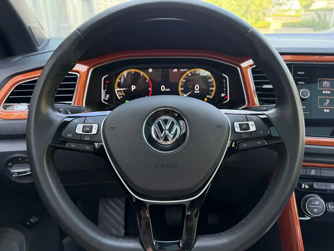 Volkswagen T-ROC 2018 280TSI DSG 4WD Luxury (China V) фото 14