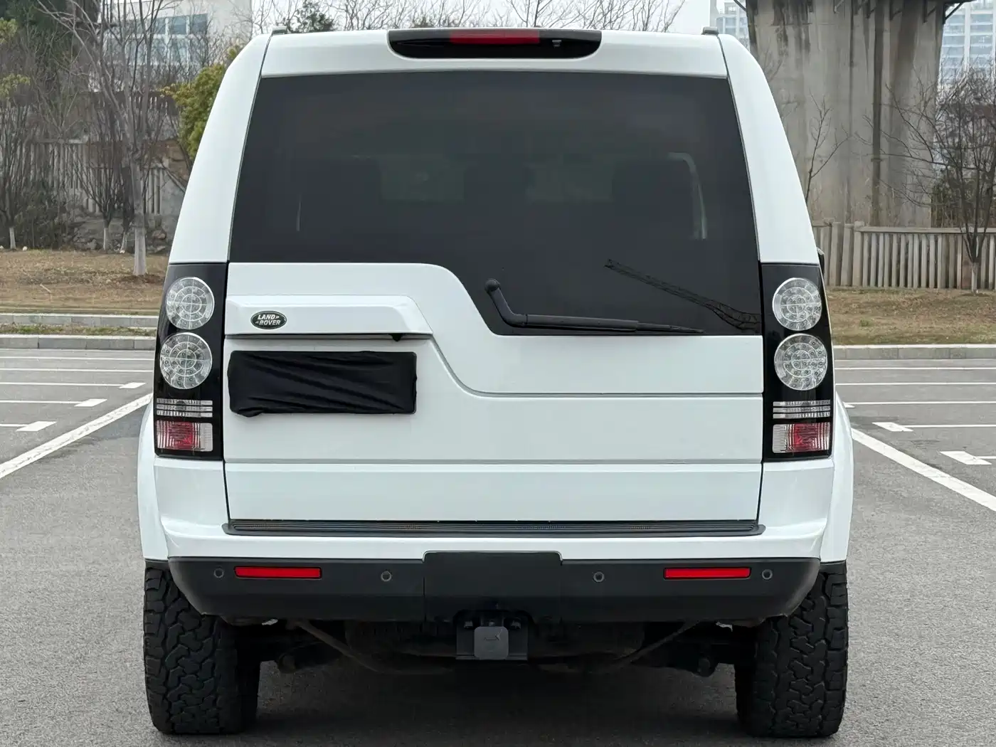 Land Rover Discovery 2015 3.0 SC V6 SE фото 8