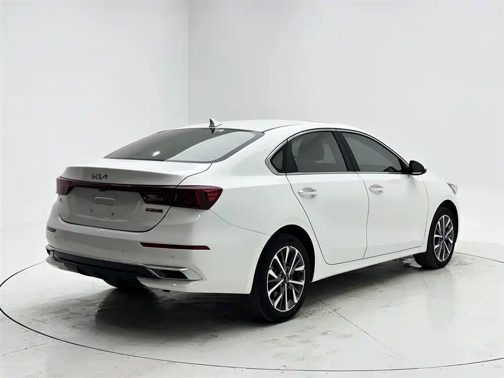 Kia K3 2021 Facelift 1.5L CVT Fashion Edition фото 6