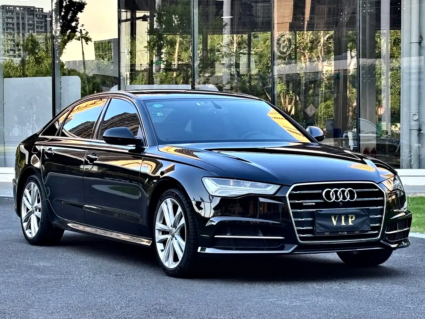 Audi A6L 2018 30th Anniversary 45 TFSI quattro Sport фото 3