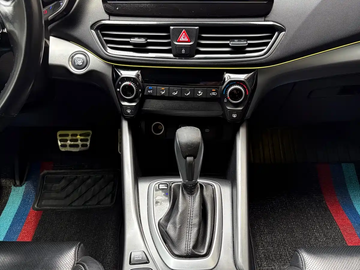 Hyundai Fista 2019 280TGDi Sport Edition China VI фото 10