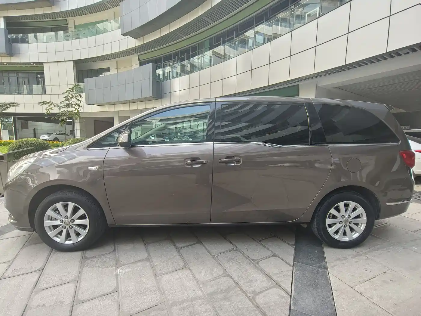 Buick GL8 2017 25S Comfort China V фото 3