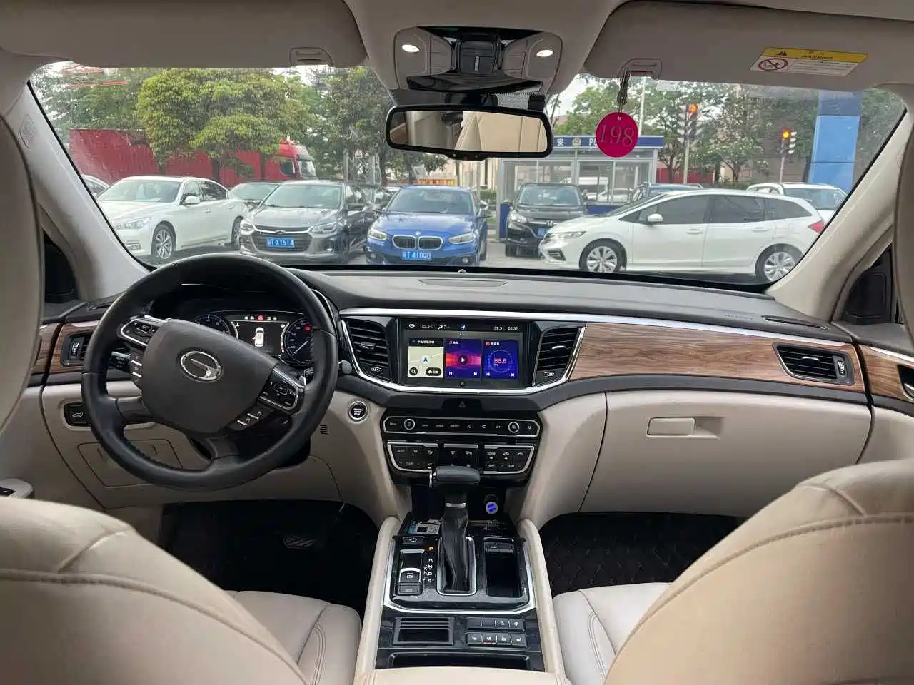 GAC Trumpchi Trumpchi GS8 2017 320T 2WD Luxury Smart Connect (7-seater) фото 8