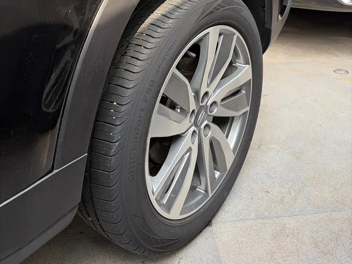 2022 Geely Okavango