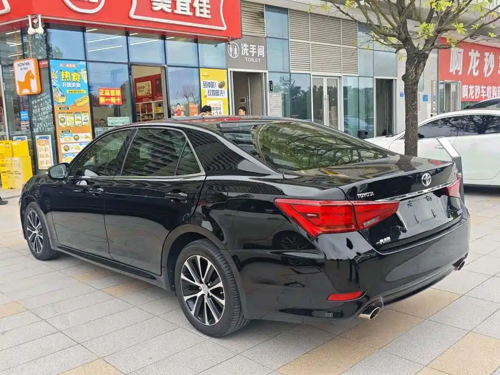 Toyota Crown 2019 2018 2.0T Fashion Edition