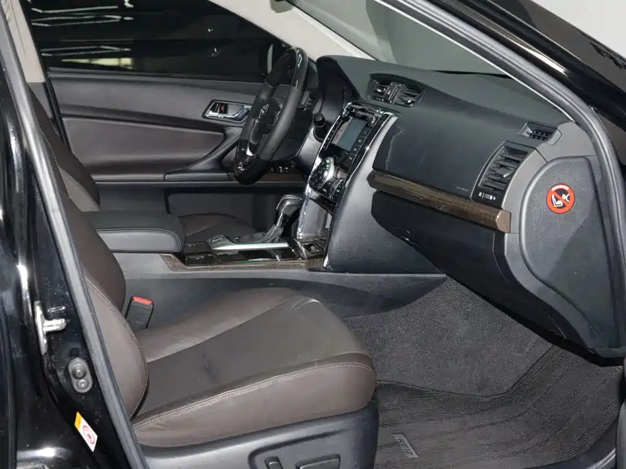 Toyota Reiz 2016 2013 2.5V Elite Edition