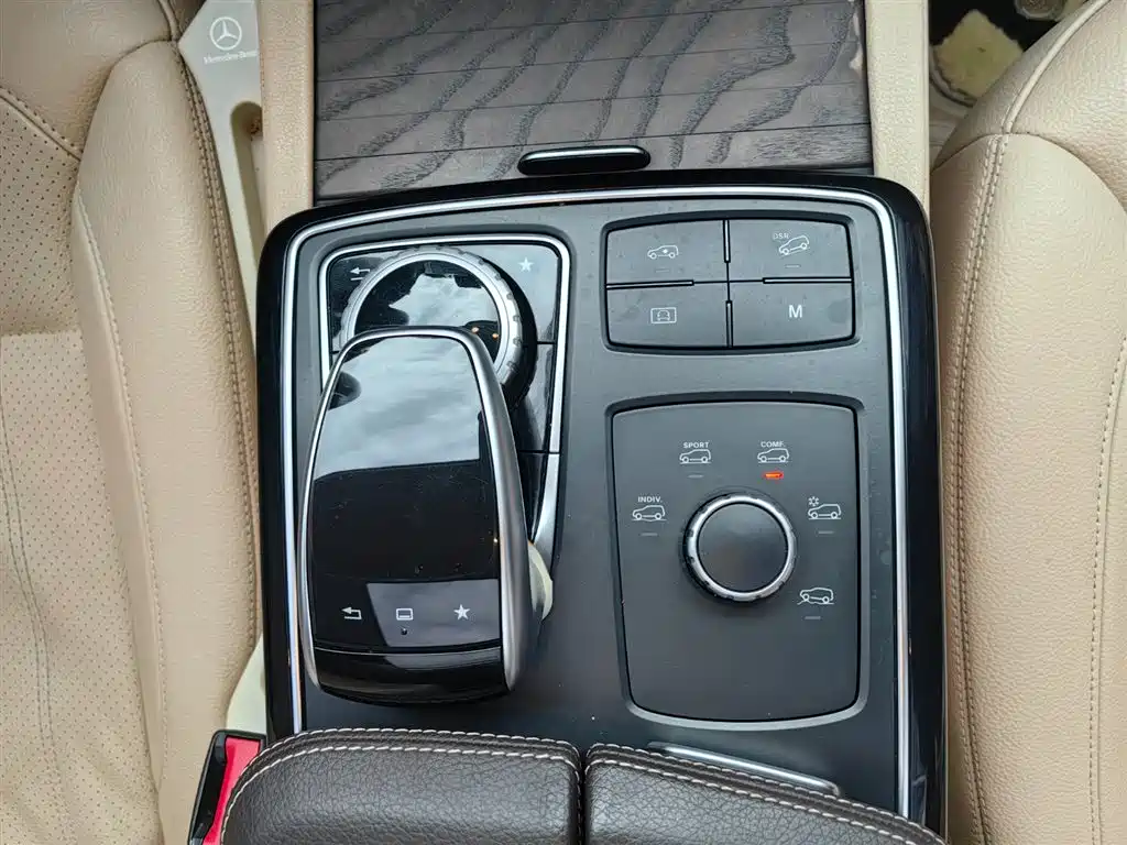 Mercedes-Benz GLE 2015 GLE 400 4MATIC фото 16