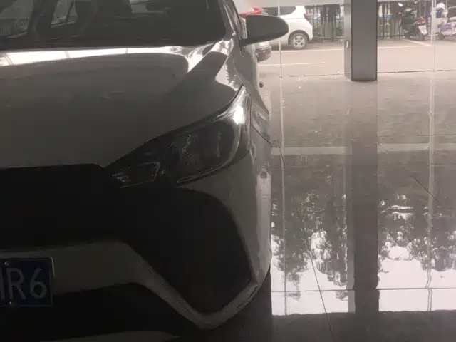 Toyota YARiS L Zhi Xuan 2016 Facelift 1.5E CVT Charming Edition фото 5