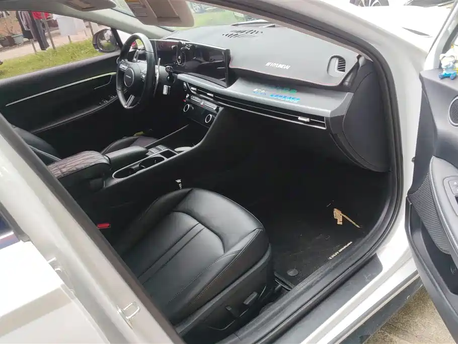 Hyundai Sonata 2024 1.5T Pro фото 8