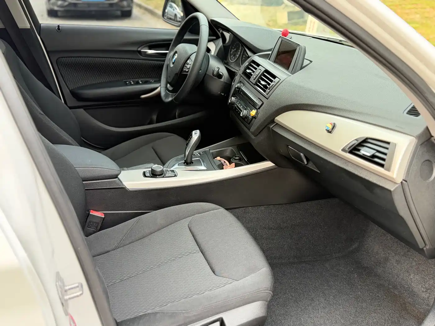 BMW 1 Series (Import) 2015 118i Leading фото 12