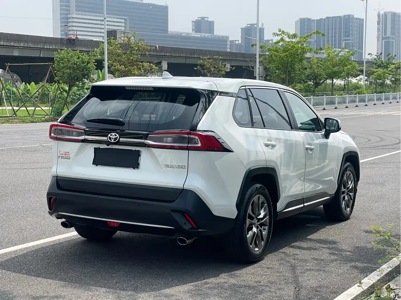 Toyota Wildlander 2021 2.0L CVT 4WD Luxury Edition фото 9