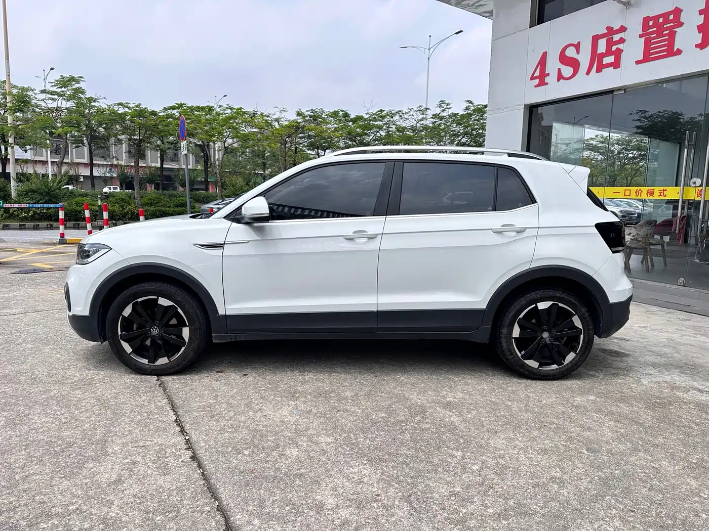Volkswagen Tanying 2021 1.5L Automatic Smart Connect Edition фото 7