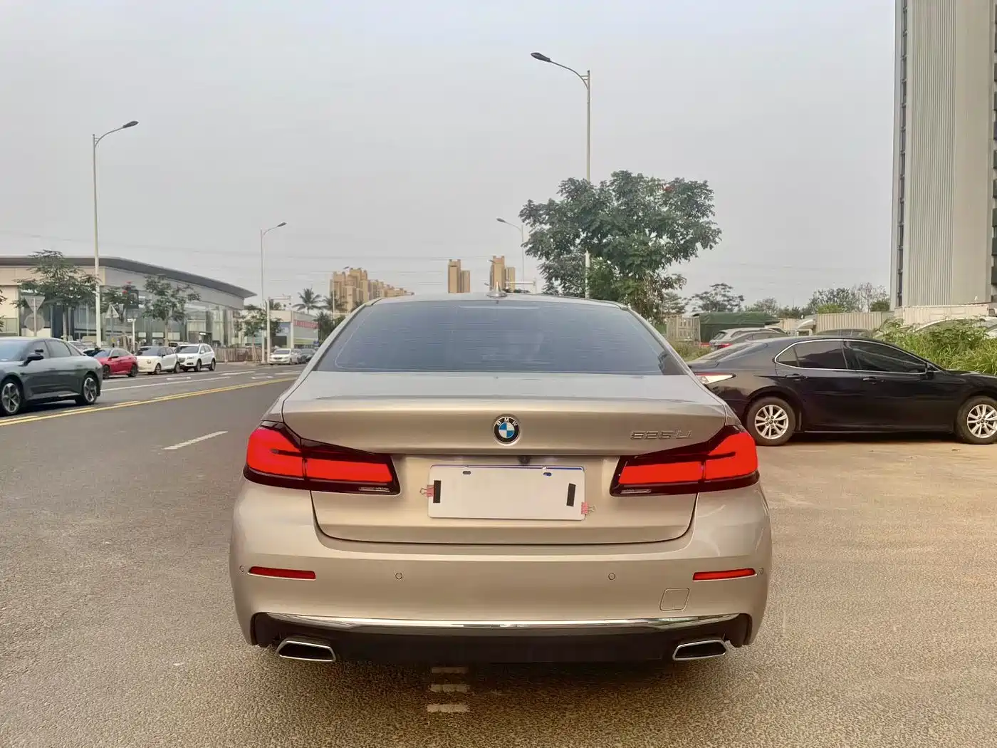 BMW 5 Series 2022 Model Second Facelift 525Li Luxury Package фото 8