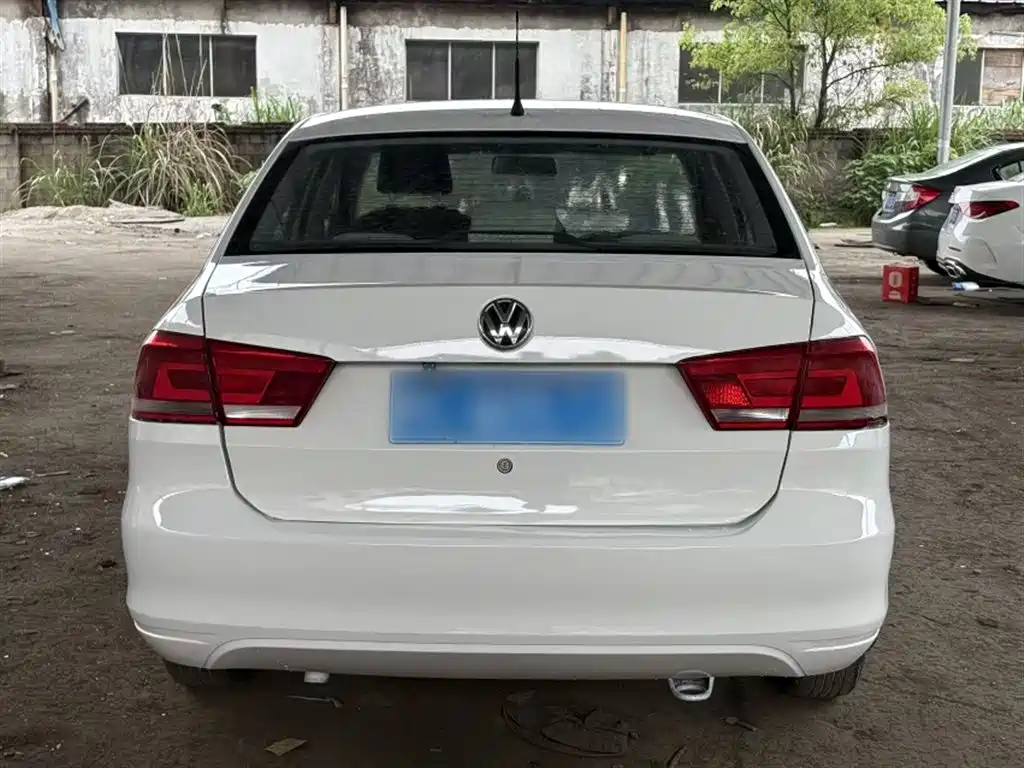 Volkswagen Santana 2015 1.6L Automatic Trend Edition фото 4