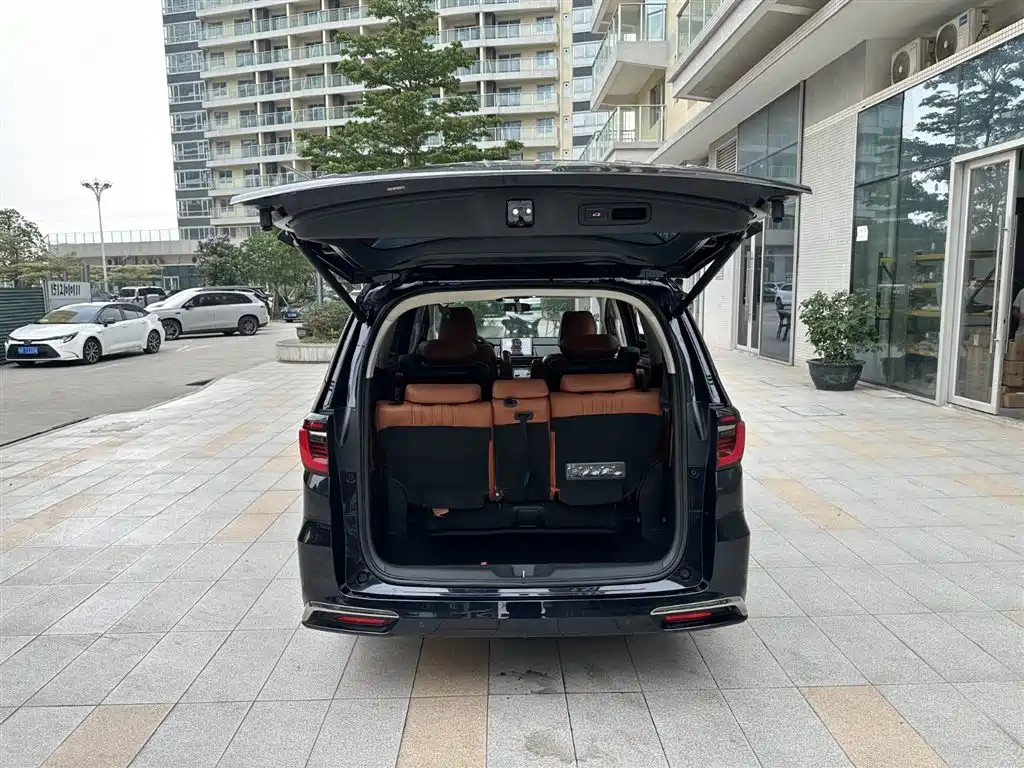 Honda Odyssey 2022 2.0L e:HEV Sharp·Enjoyment Edition фото 17