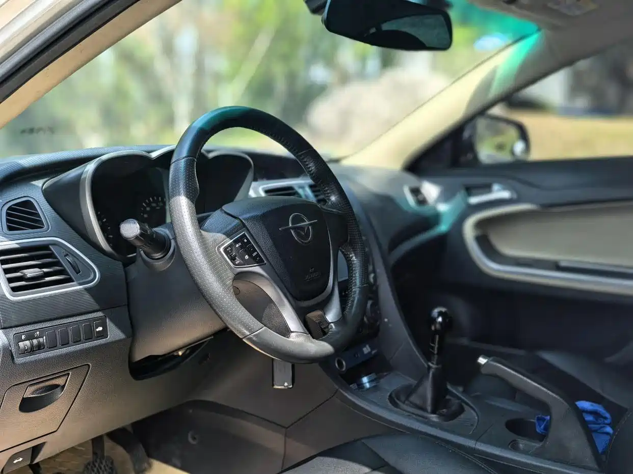 Haima Familia 2015 2014 M5 1.6L Manual Elite