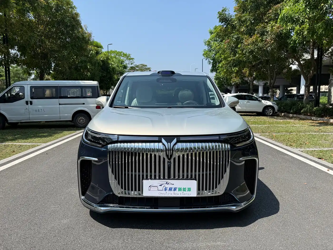 Voyah Auto Voyah Dreamer 2025 PHEV AWD Flagship Qian Kun Edition фото 8