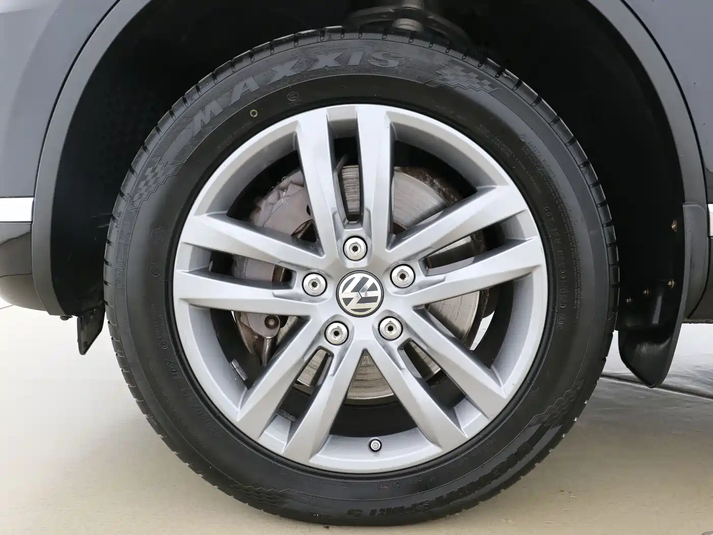 Volkswagen Touareg 2017 3.0TSI Explorer Edition фото 13