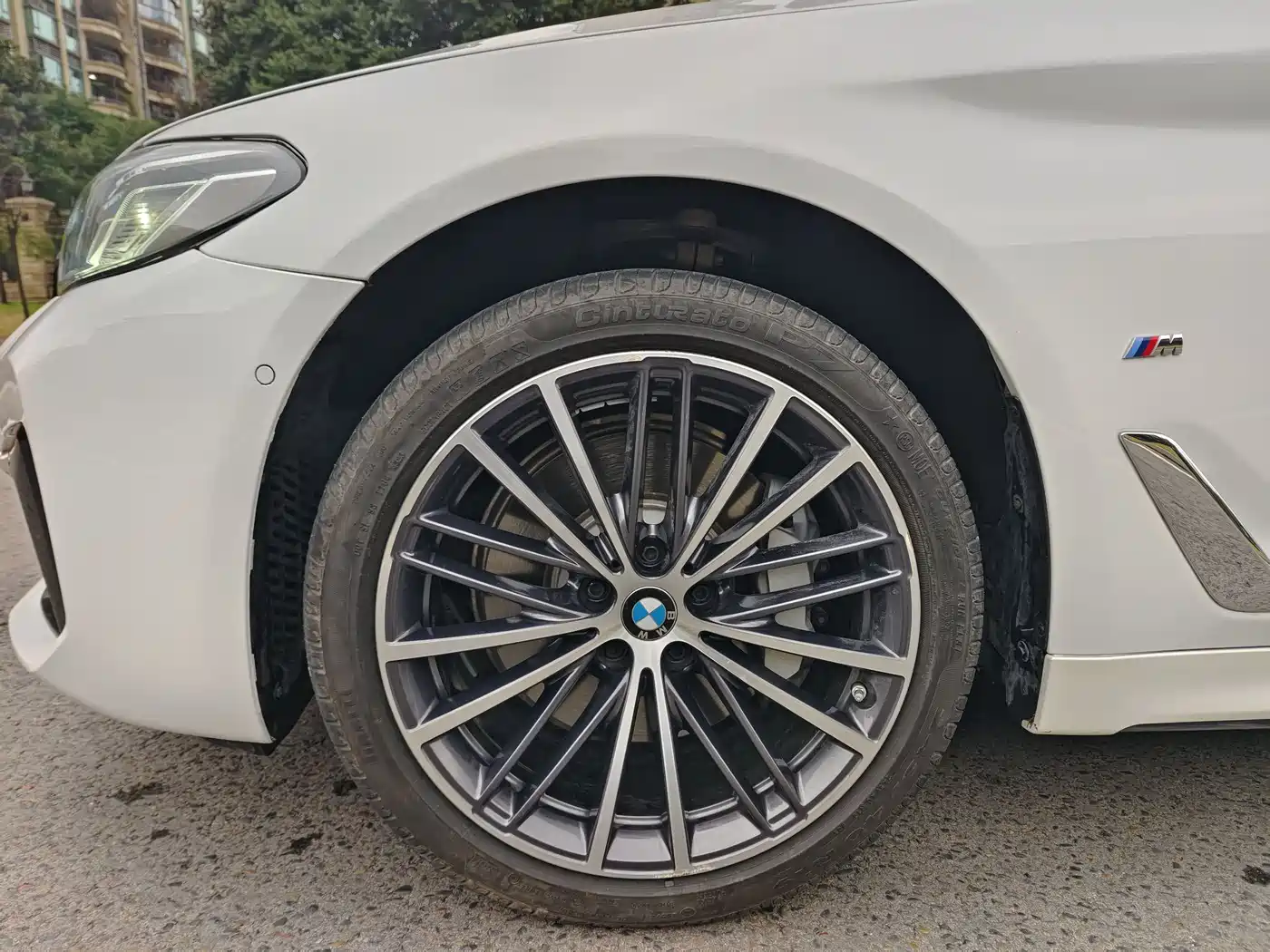 BMW 5 Series 2023 530Li Leading M Sport Package фото 5