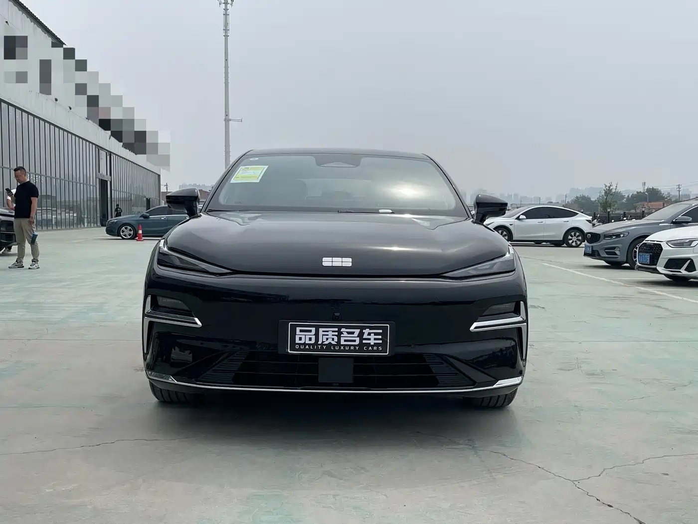 Geely Galaxy Galaxy Xingyao 8 2025 Model 130km EM-i Flagship Edition фото 2