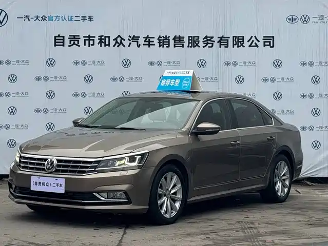 VOLKSWAGEN PASSAT