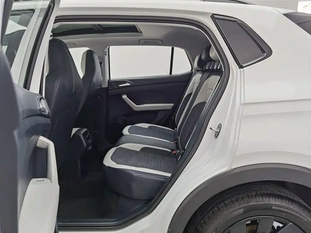 VOLKSWAGEN TUYUE