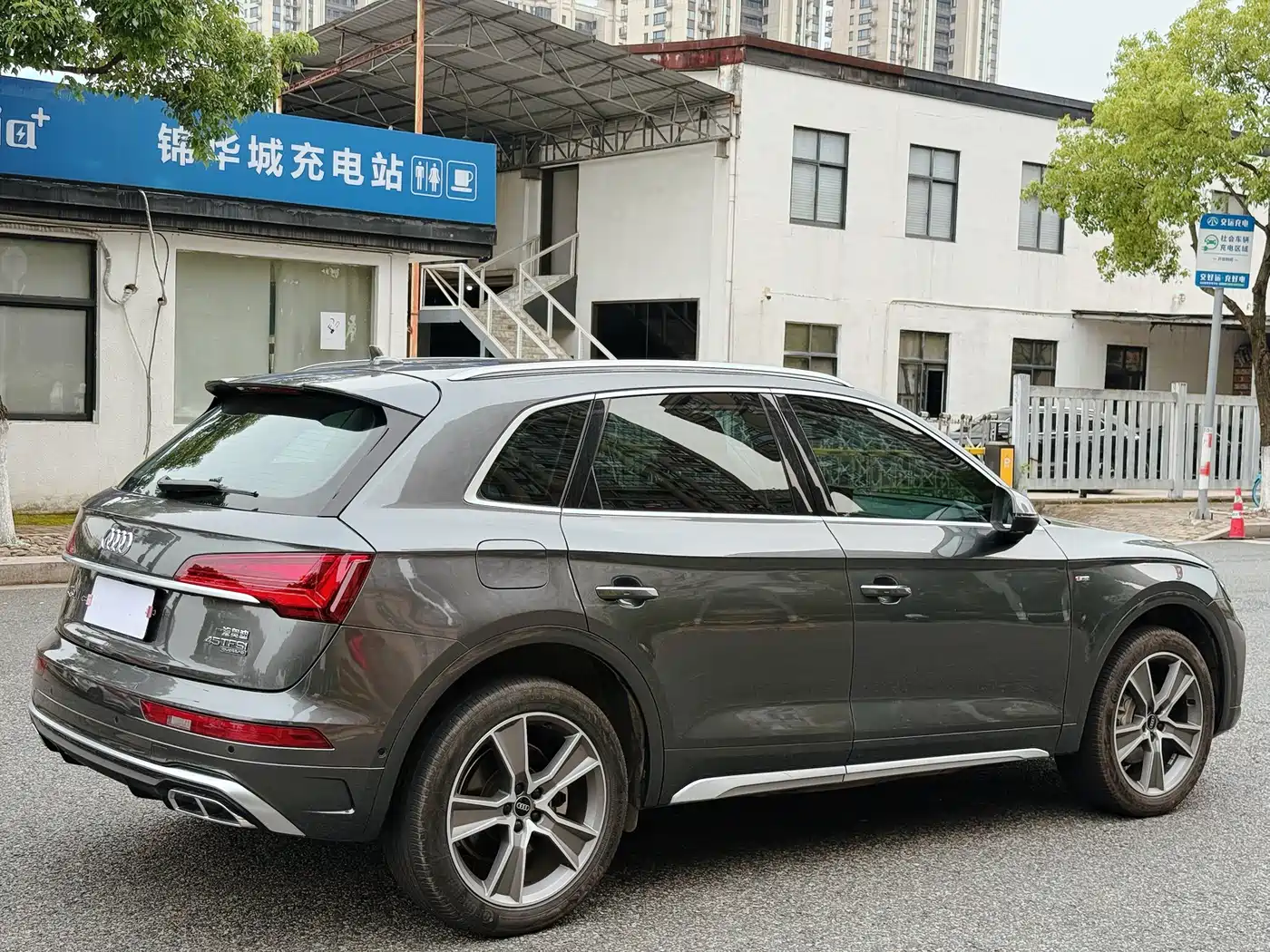 Audi Q5L 2022 Facelift 45T Luxury Dynamic фото 7