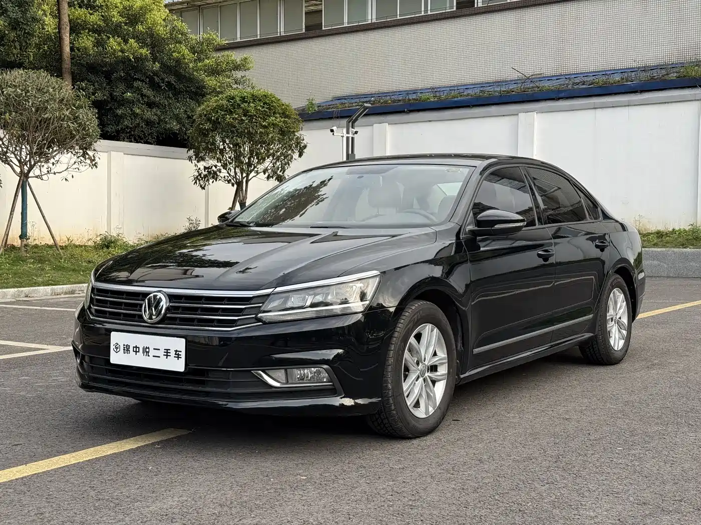 Volkswagen Passat 2017 280TSI DSG Elegance фото 2