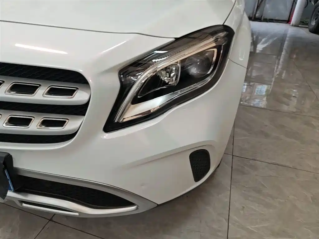 Mercedes-Benz GLA 2017 GLA 200 Fashion фото 24