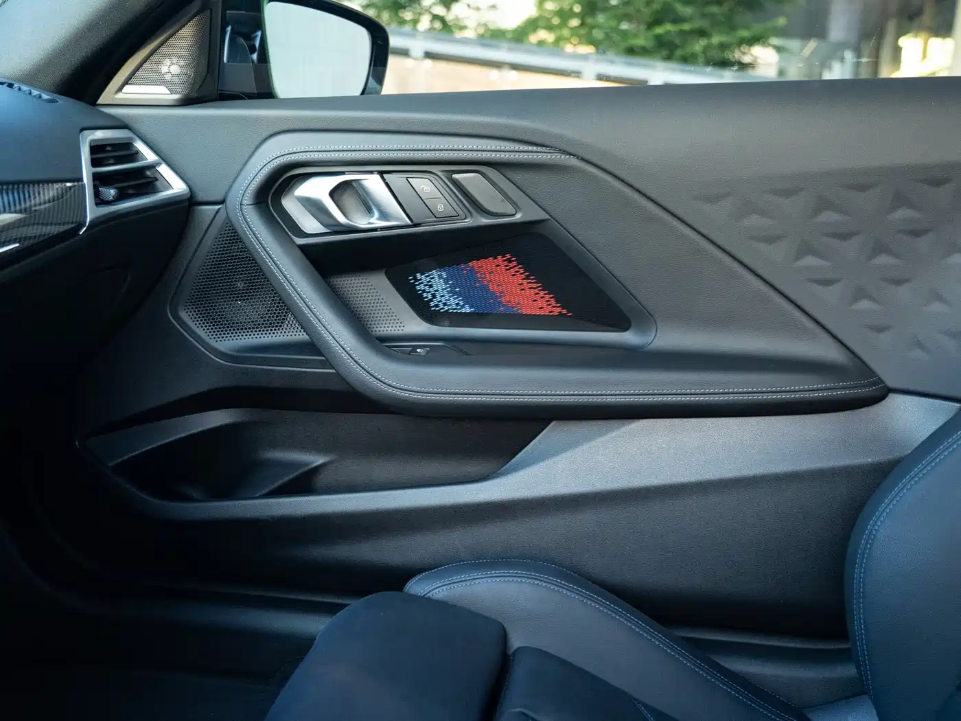 BMW M2 2024 M2 фото 15