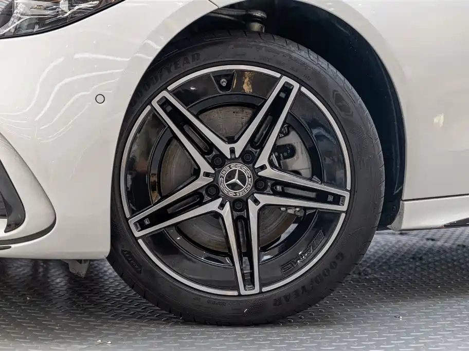 Mercedes-Benz C-Class 2024 C 260 L Night Edition Sport фото 25