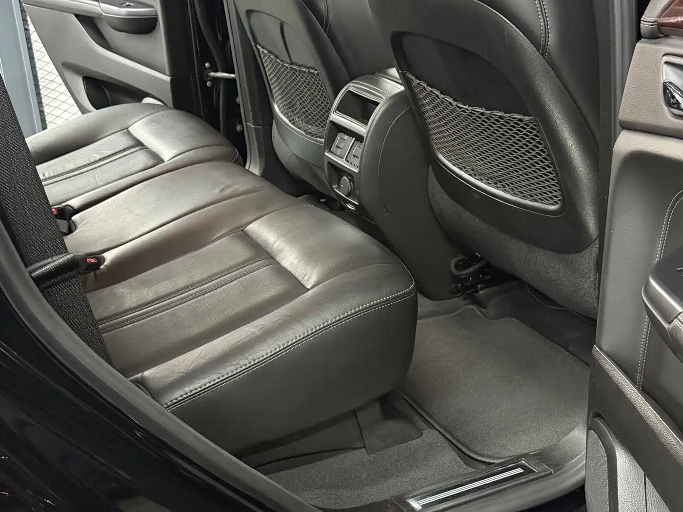 Cadillac SRX 2013 3.0L Leading фото 15