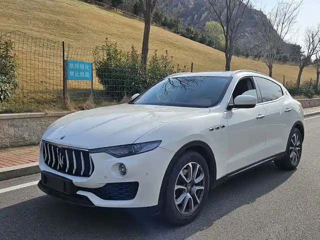 MASERATI LEVANTE