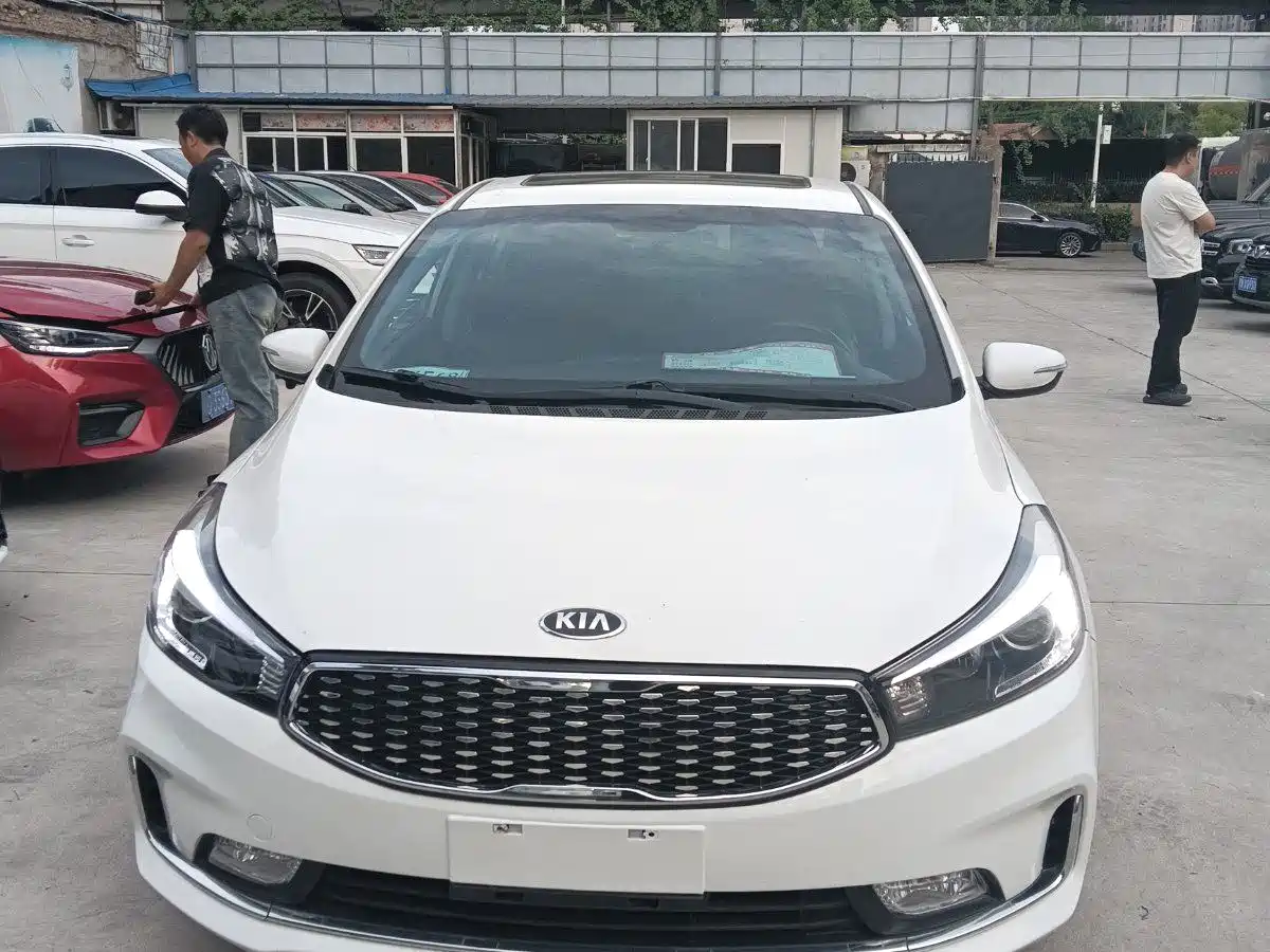 Kia K3 2017 1.6L Automatic 15th Anniversary Special GLS фото 2