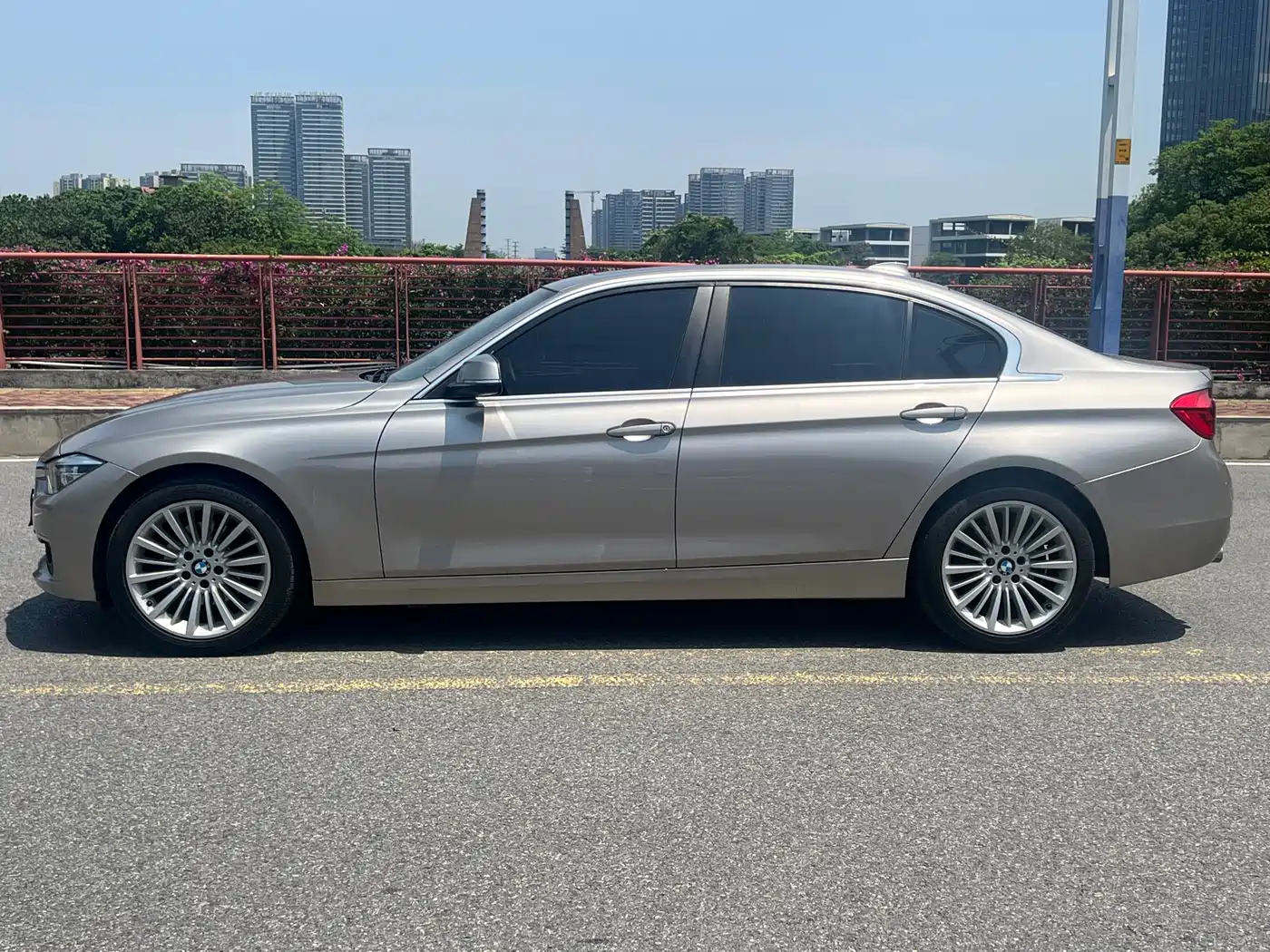 BMW 3 Series 2018 320Li Fashion Style фото 7