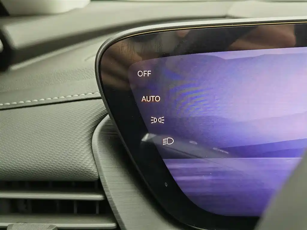 Buick Envision Plus 2025 Enclave Plus 28T 2WD Platinum Edition фото 21