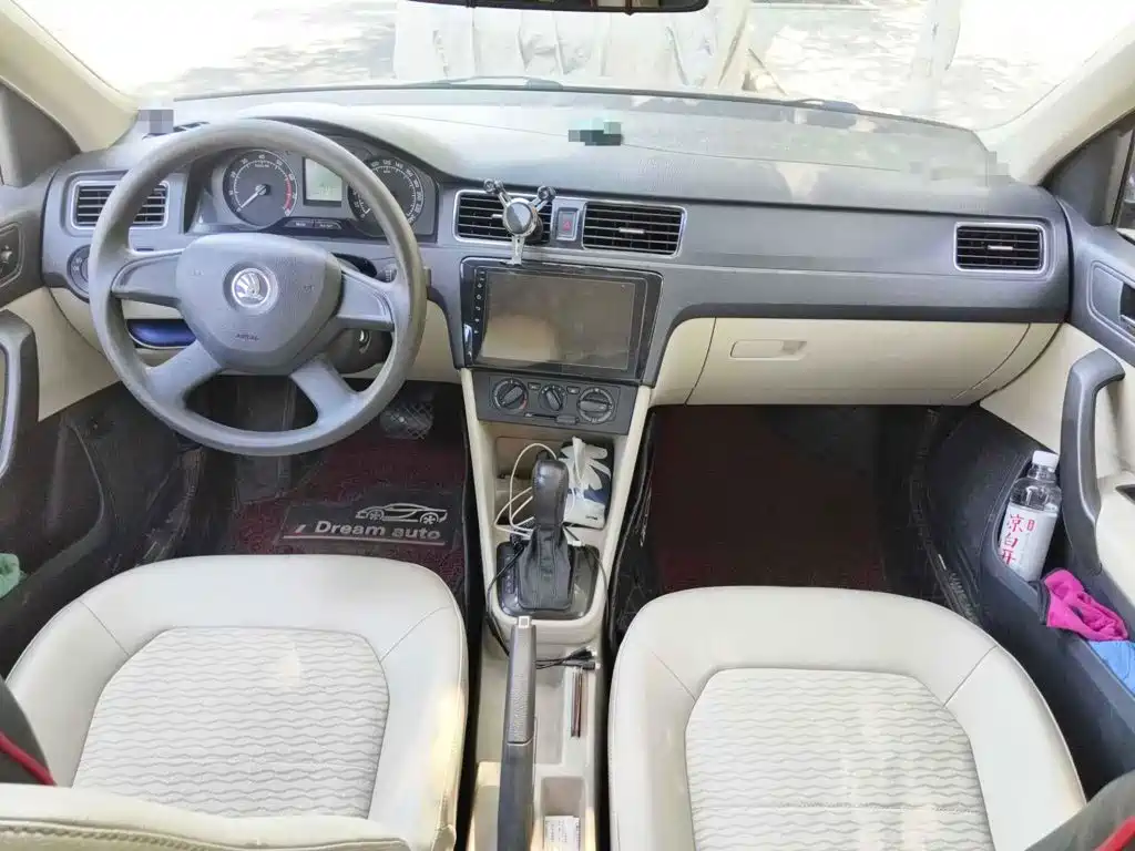 Photo 12 - Škoda Rapid