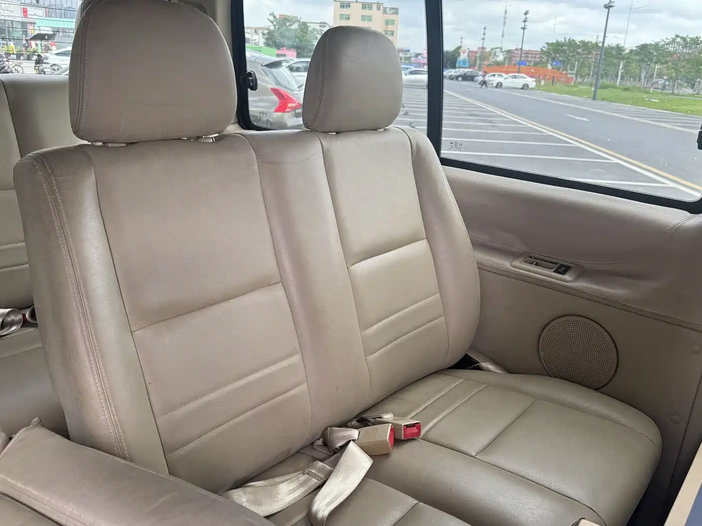 Jinbei Grace 2010 2010 2.7L-3rd Gen Imperial Luxury Long Wheelbase 11-seater 2TR