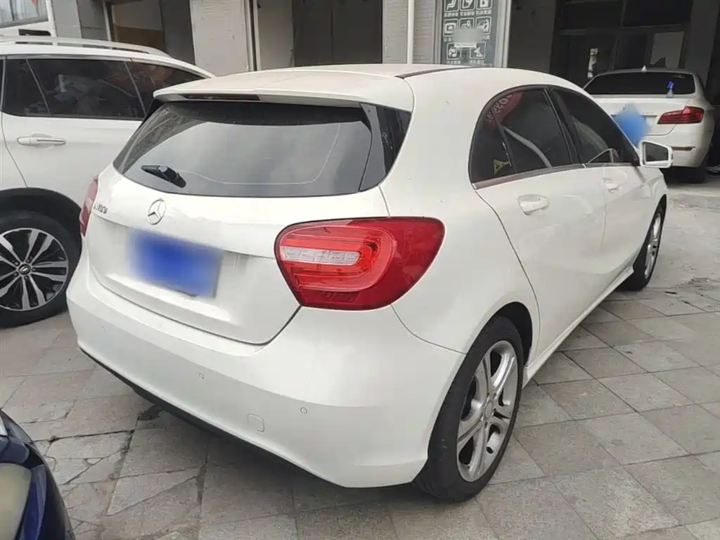 Mercedes-Benz A-Class (Import) 2015 A 180 фото 7