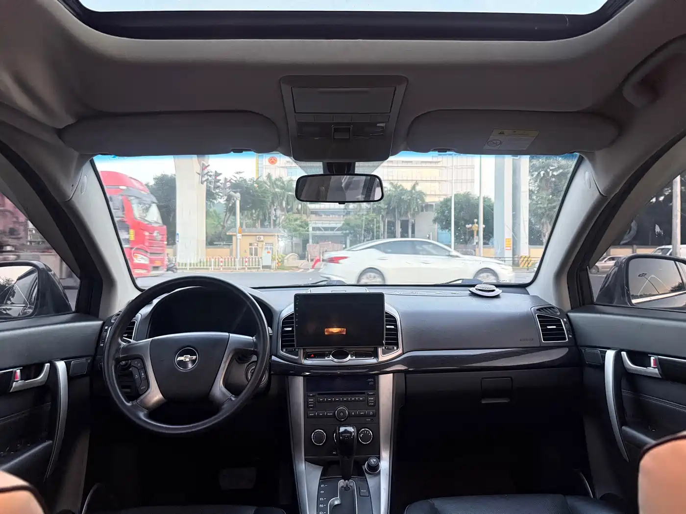Chevrolet Captiva 2014 2.4L 2WD Urban 7-seater фото 10