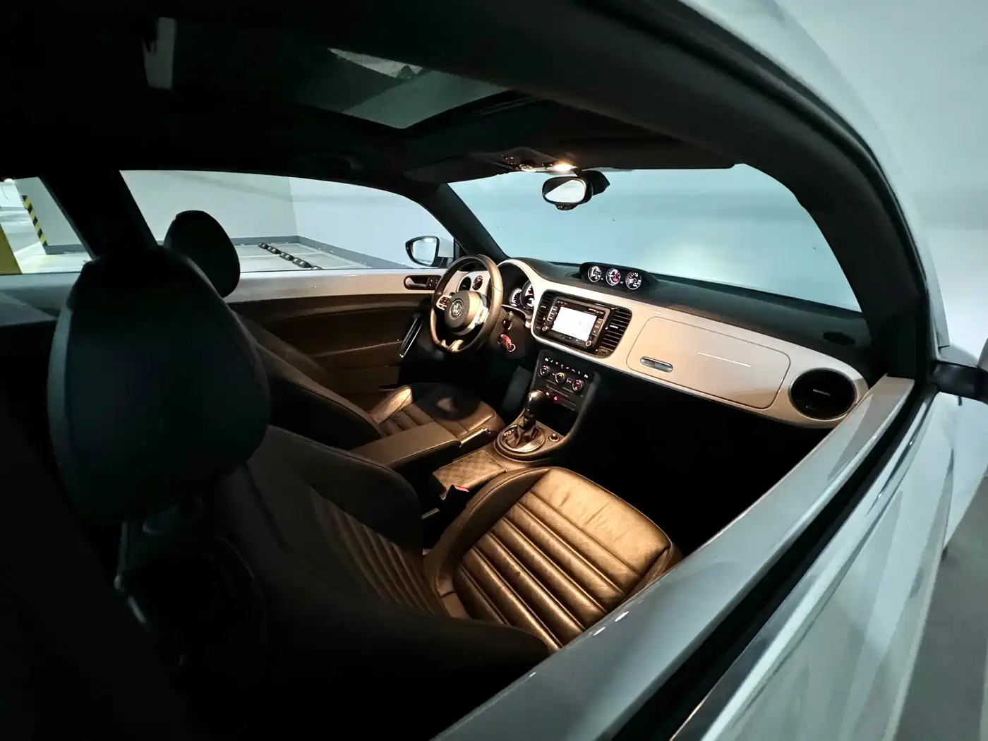 صورة 14 - Volkswagen Beetle